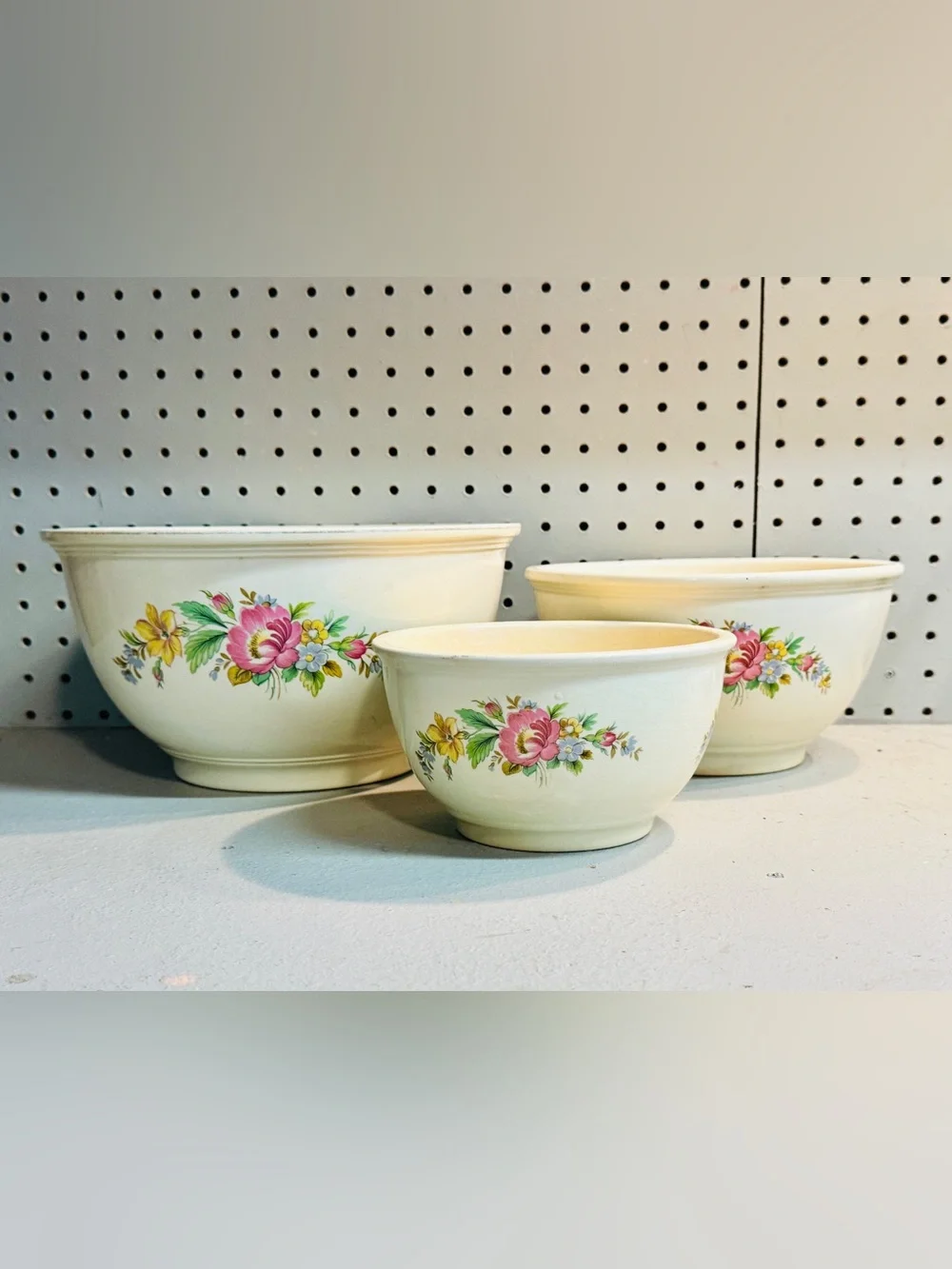 Vintage Homer Laughlin Kitchen Kraft OvenServe Floral Nesting Mixing Bowls